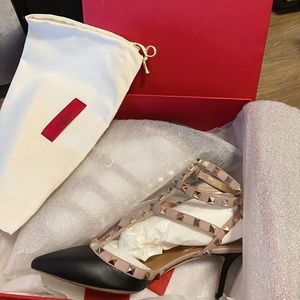 Velentino Garavani Rockstud Caged Pump 65MM Two tone: Black/Poudre